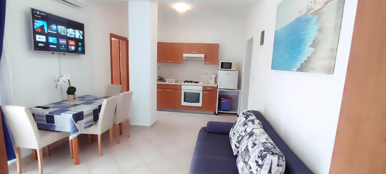 Apartments Burazer ชิเบนิก ภายนอก รูปภาพ